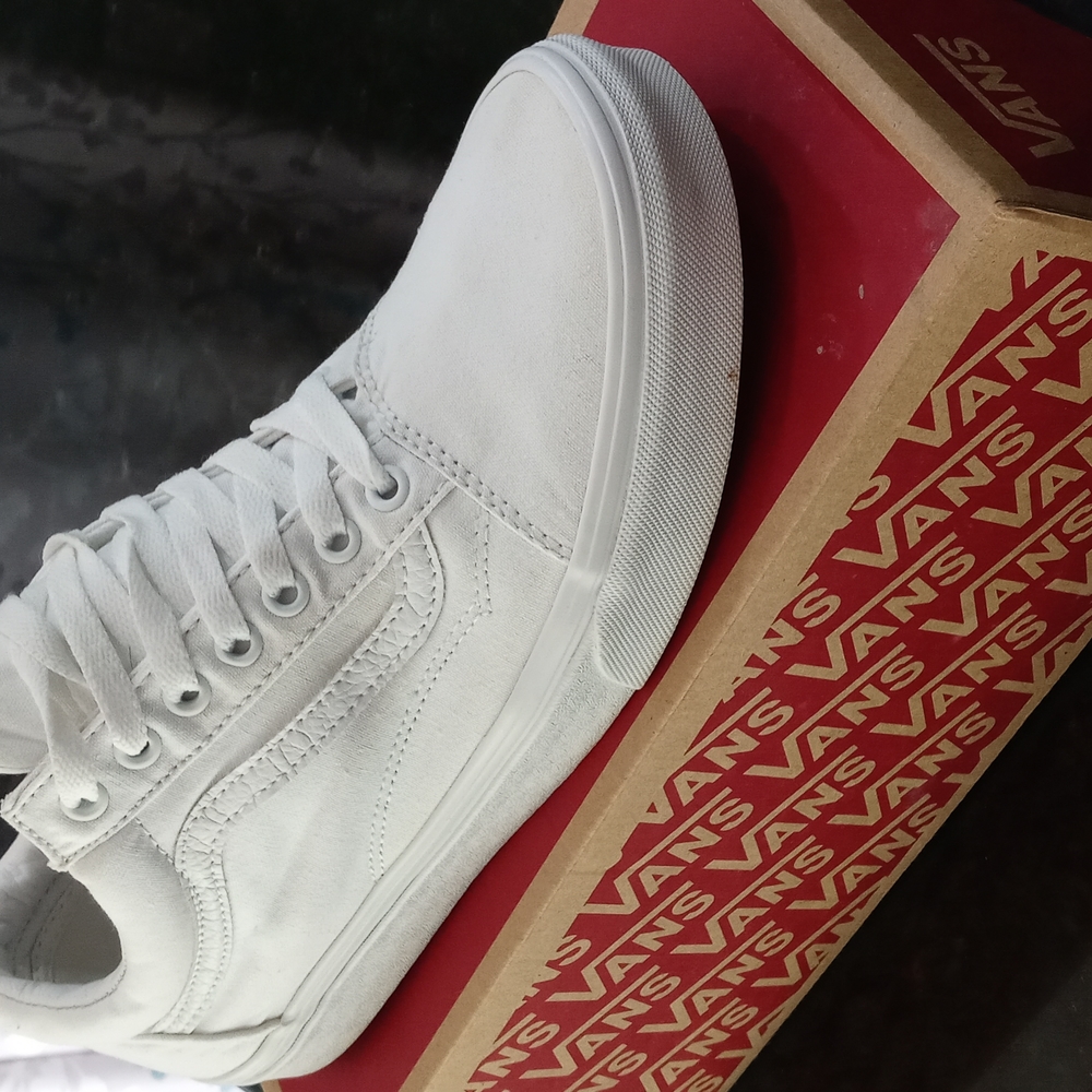 Vans white sneakers for men's size 11 - Picture 3 of 11